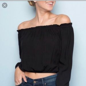 Brandy Melville off the shoulder top